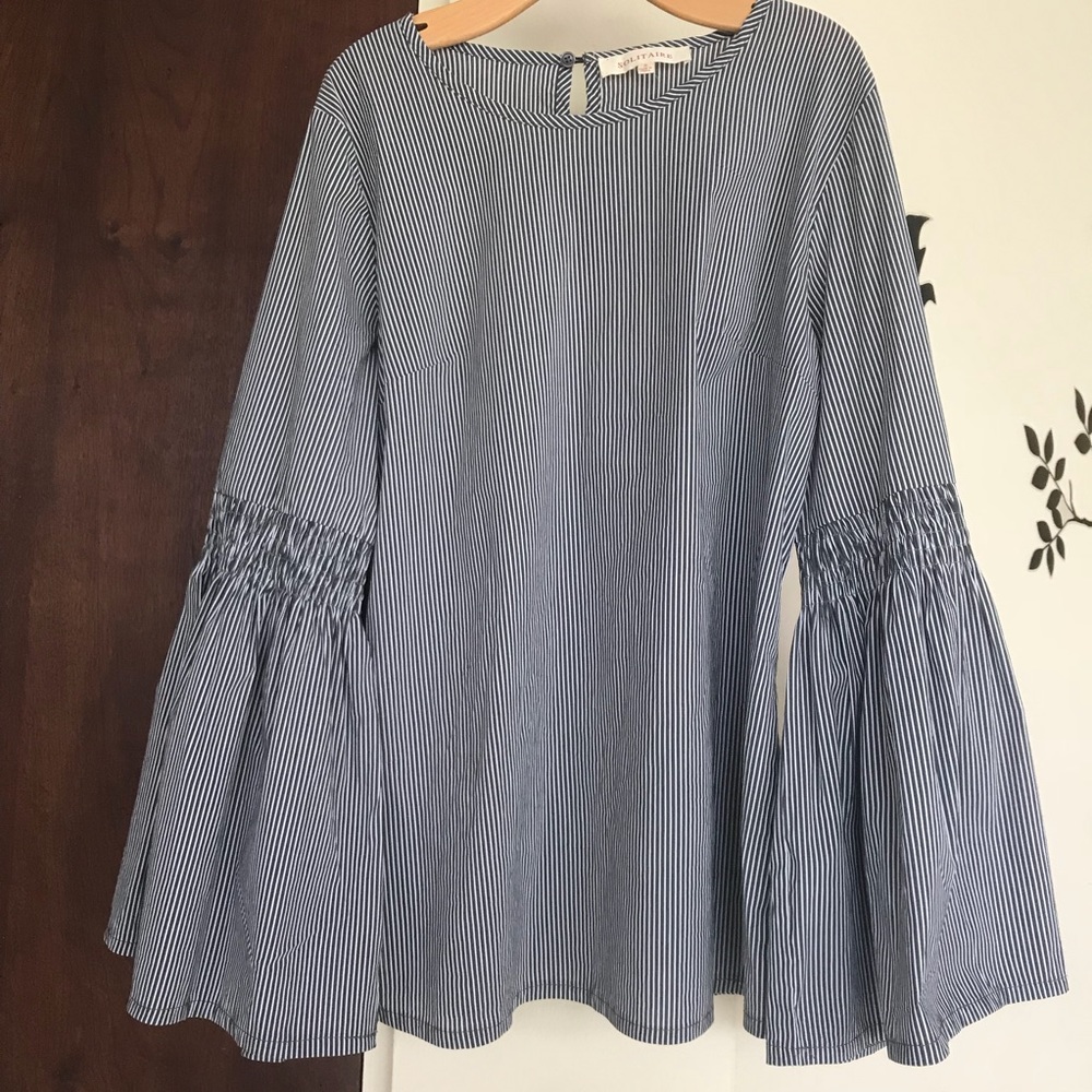 ⬇️ Price Drop! SOLITAIRE Bell Sleeved Shirt